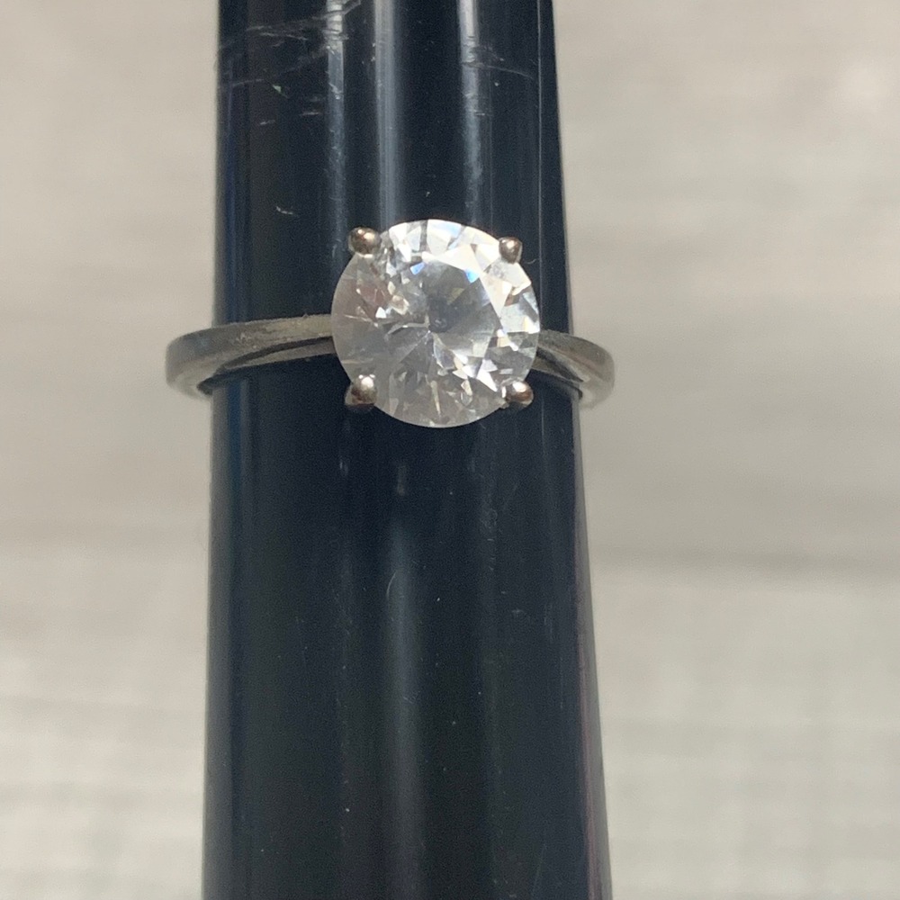 Avon Vintage Silver Tone Round Cut Clear Faux Stone Solitaire Ring Size 6.25